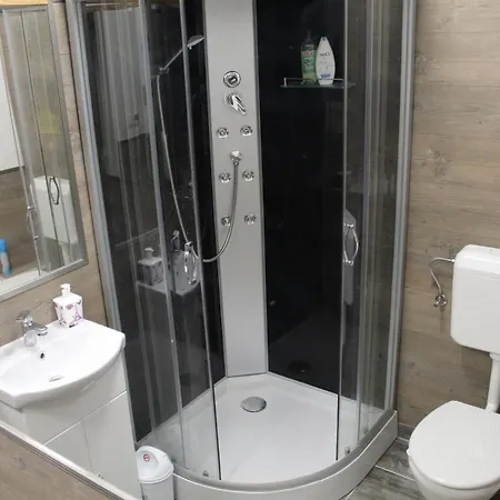 Boracs Winedeghaz 公寓